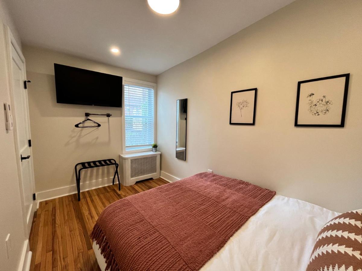 Modern + Airy Fishtown Townhouse W/ Arcade