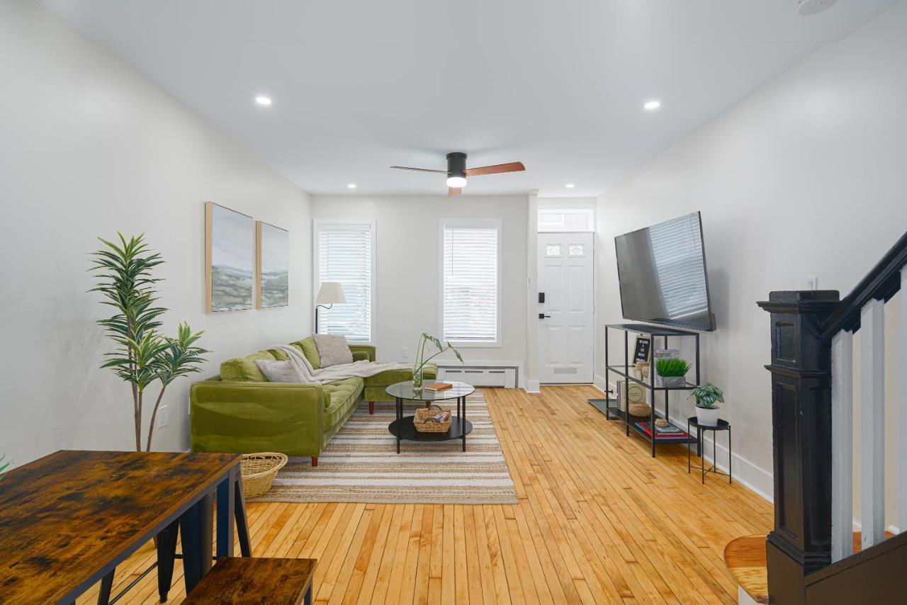 Modern + Airy Fishtown Townhouse W/ Arcade Holiday home
