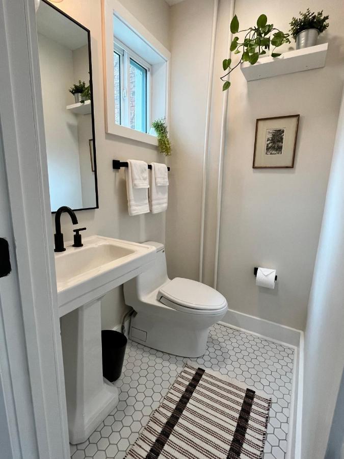 Holiday home Modern + Airy Fishtown Townhouse W/ Arcade *